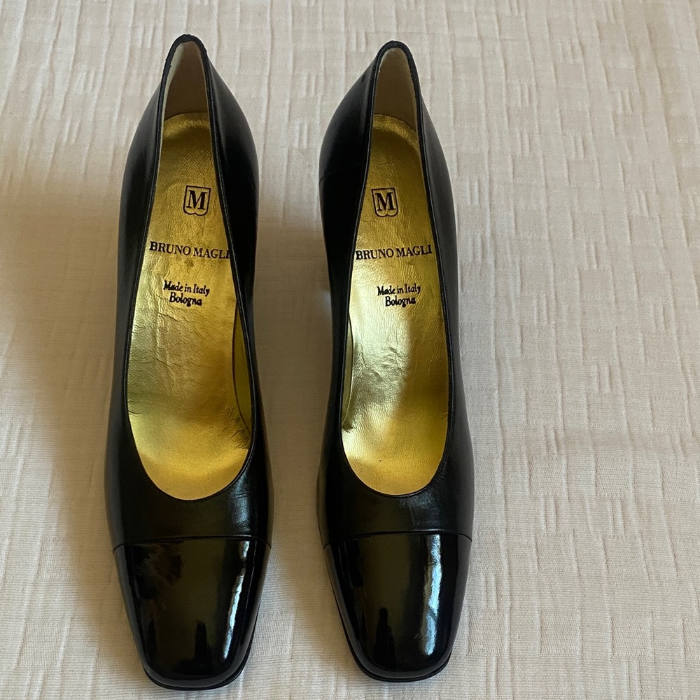 BRUNO MAGLI  Black Patent Square-Toe Pumps with Gold Insole